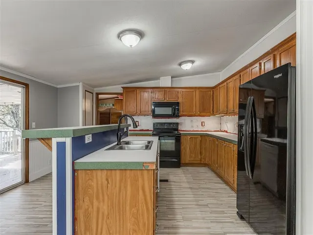 Photo 7 — 1148 S Adams Avenue, Blanchard, OK 73010