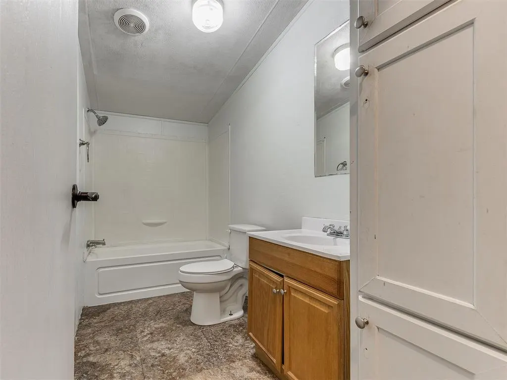 Photo 16 — 1148 S Adams Avenue, Blanchard, OK 73010