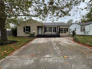 Sold home at 722 NW Maxwell Street