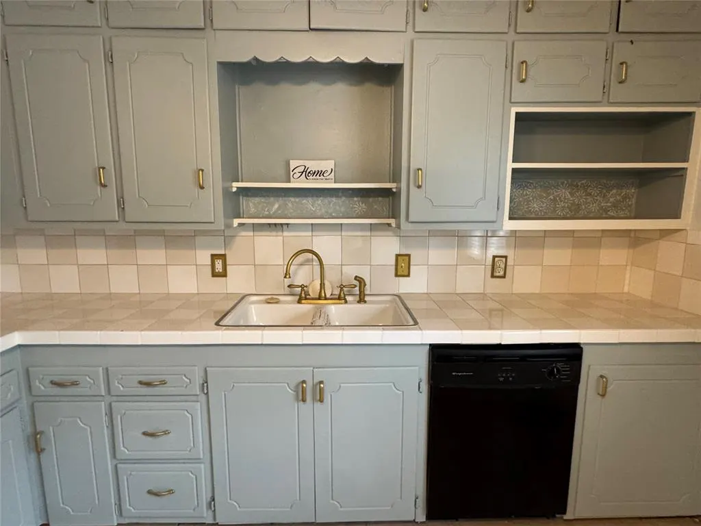 Photo 5 — 722 NW Maxwell Street, Ardmore, OK 73401