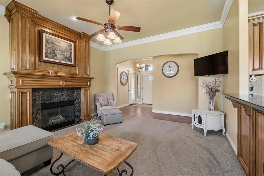Photo 5 — 817 Tea Rose Drive, Yukon, OK 73099