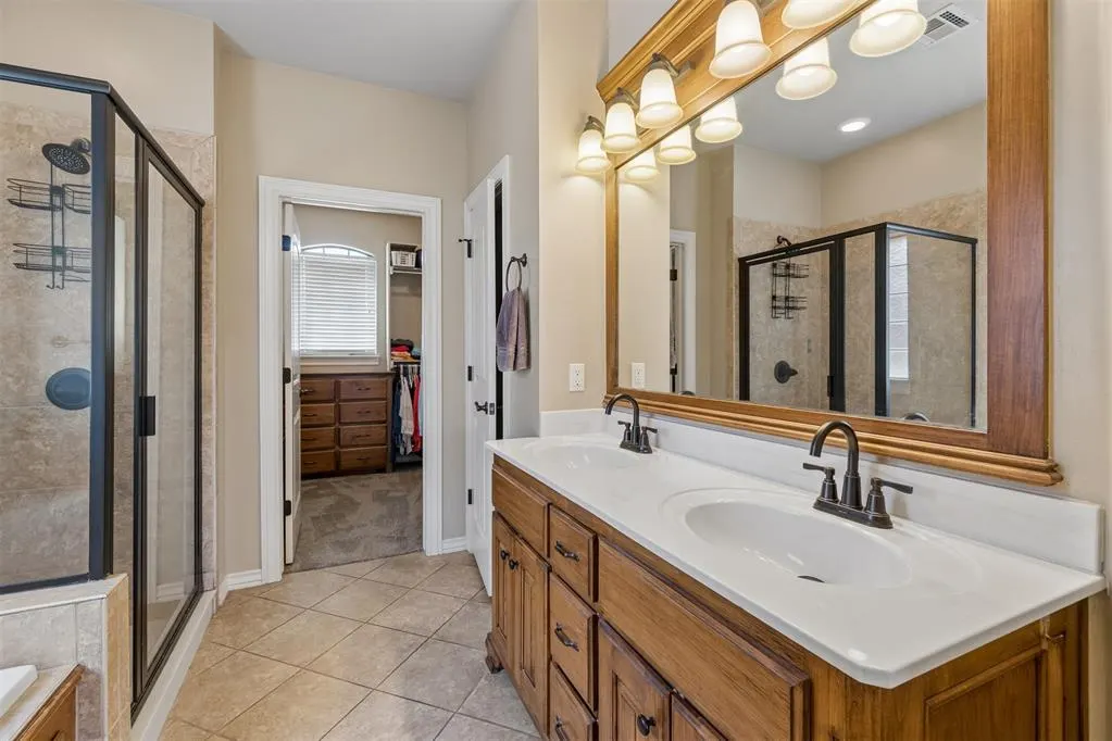 Photo 13 — 817 Tea Rose Drive, Yukon, OK 73099