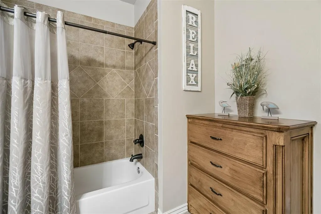Photo 15 — 817 Tea Rose Drive, Yukon, OK 73099