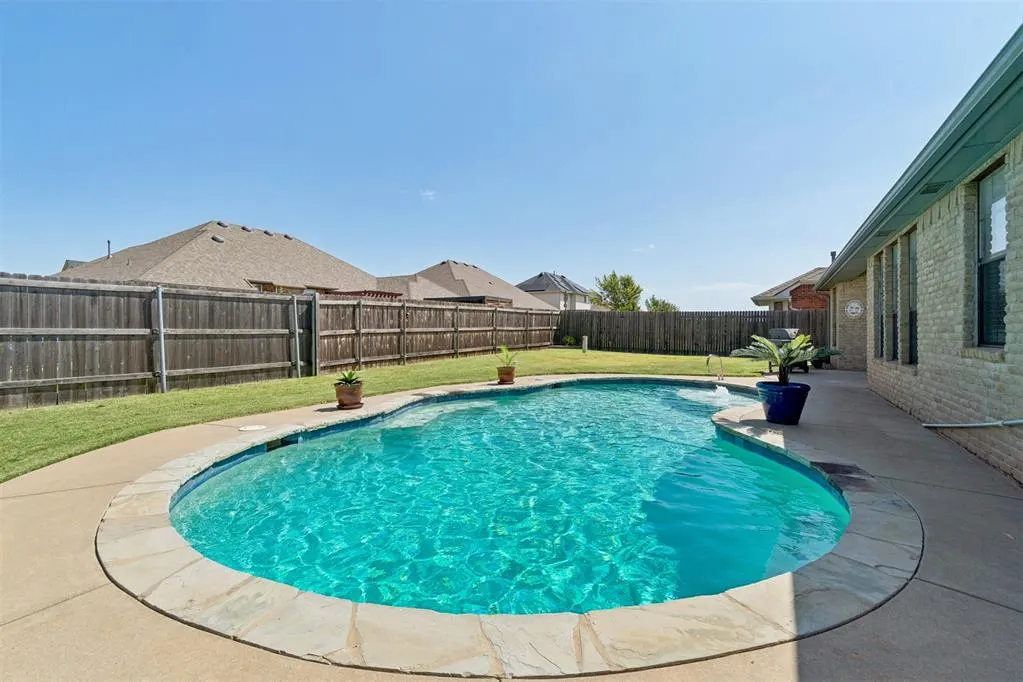 Photo 25 — 817 Tea Rose Drive, Yukon, OK 73099