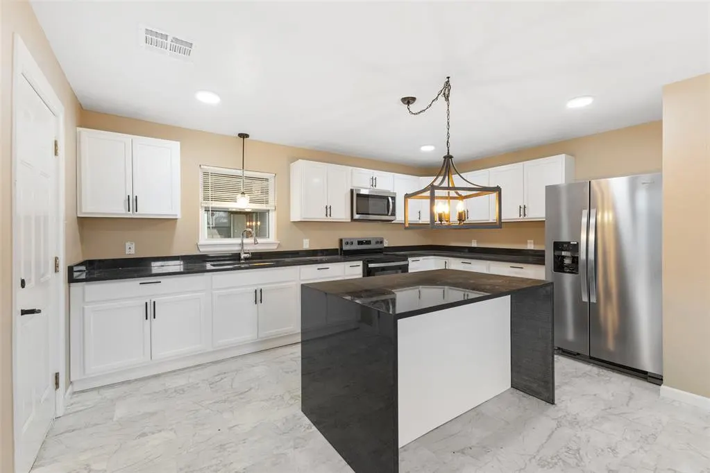 Photo 7 — 1514 W McAlester, Sulphur, OK 73086