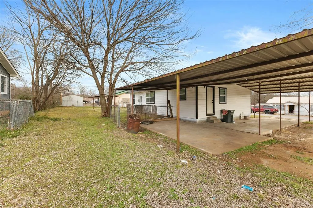 Photo 22 — 1514 W McAlester, Sulphur, OK 73086