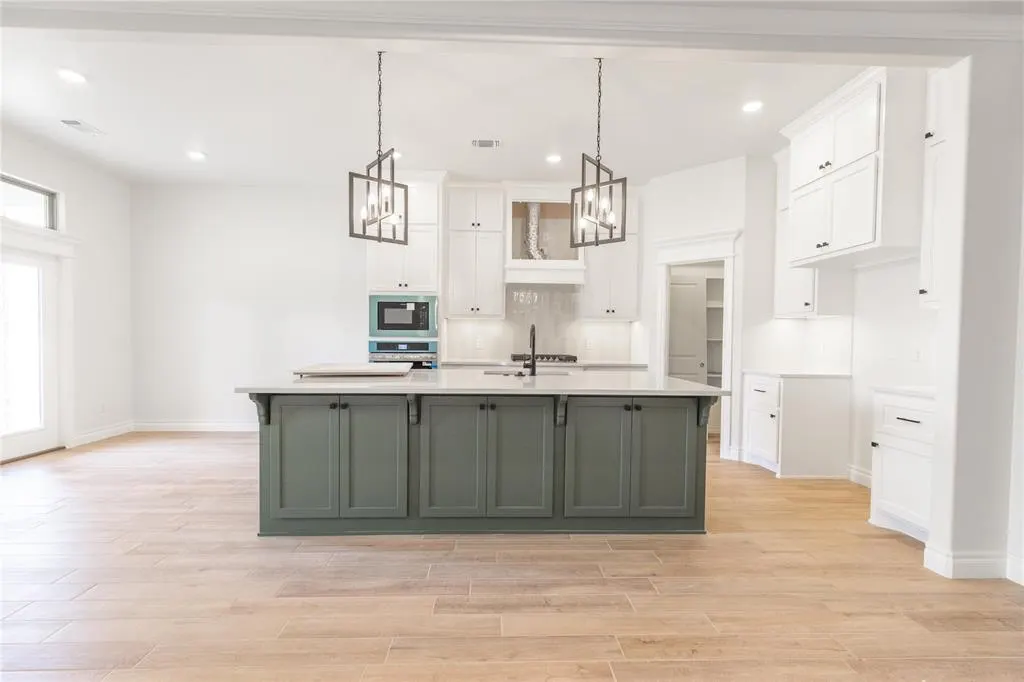Photo 4 — 3324 Courtney Creek Drive, Edmond, OK 73012