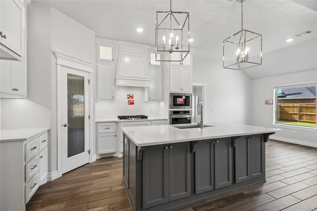 Photo 6 — 10309 SW 56th Street, Mustang, OK 73064