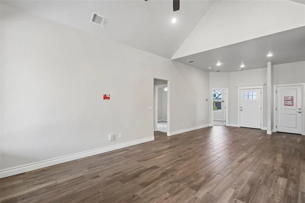 Photo 9 — 10309 SW 56th Street, Mustang, OK 73064