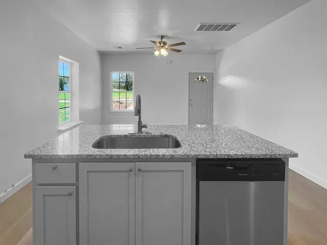 Photo 3 — 1820 SW NH Jones Avenue, Lawton, OK 73501