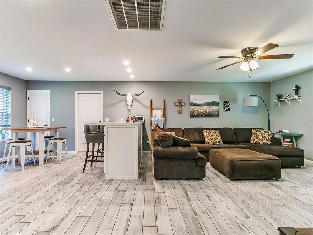 Photo 19 — 601 Eischen Avenue, Okarche, OK 73762