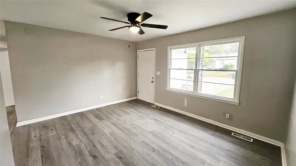 Photo 4 — 3320 NE 14th Street, Oklahoma City, OK 73117