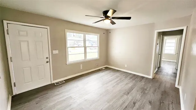 Photo 5 — 3320 NE 14th Street, Oklahoma City, OK 73117