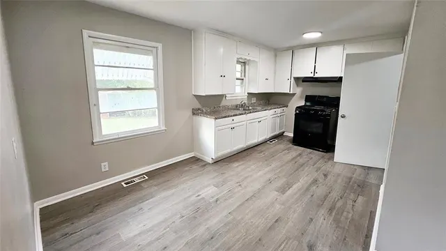 Photo 6 — 3320 NE 14th Street, Oklahoma City, OK 73117