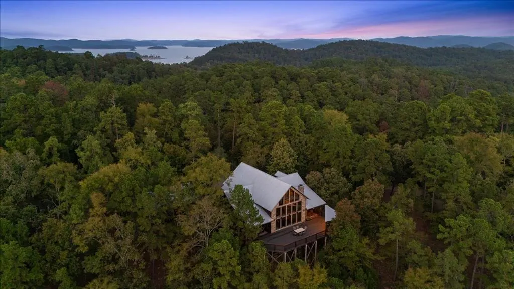 Photo 2 — 1110 Lake Ridge Lane, Broken Bow, OK 74728