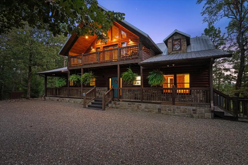 Photo 6 — 1110 Lake Ridge Lane, Broken Bow, OK 74728