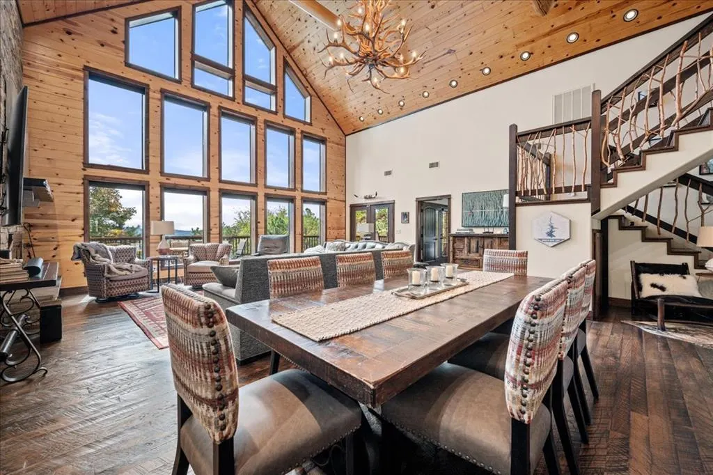 Photo 9 — 1110 Lake Ridge Lane, Broken Bow, OK 74728