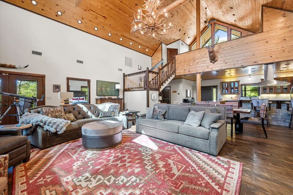 Photo 44 — 1110 Lake Ridge Lane, Broken Bow, OK 74728