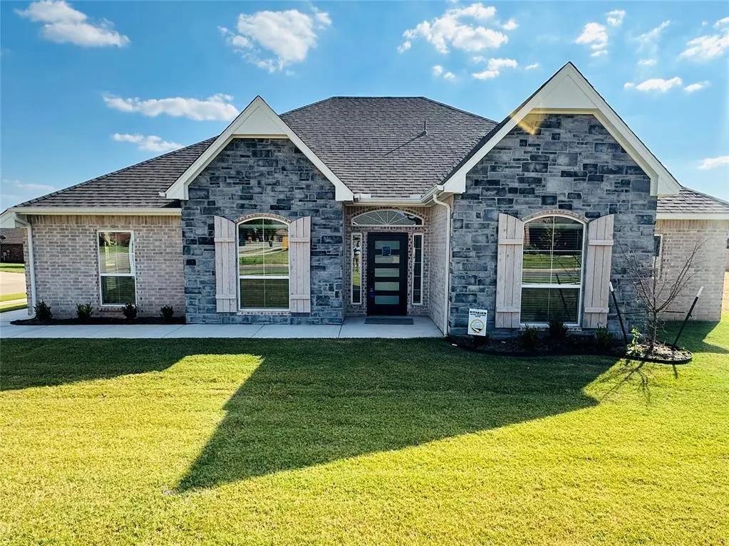 Front exterior — 2914 Summit Hollow Circle, Norman, OK 73071
