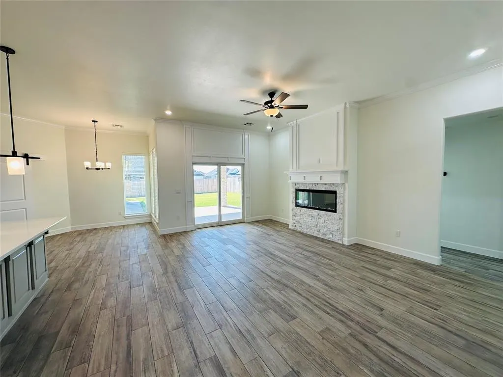 Photo 2 — 2914 Summit Hollow Circle, Norman, OK 73071