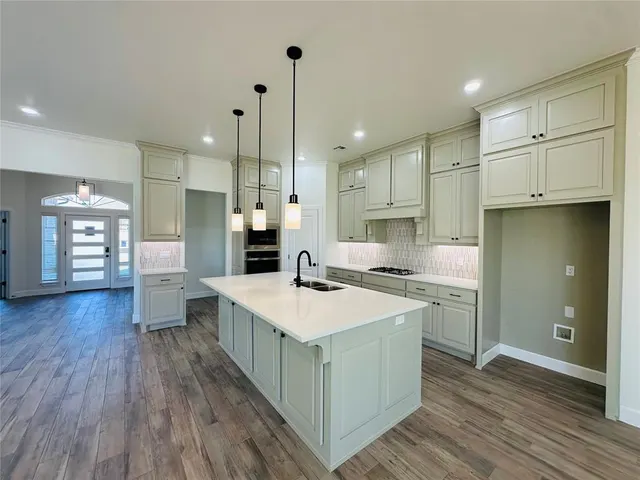 Photo 3 — 2914 Summit Hollow Circle, Norman, OK 73071