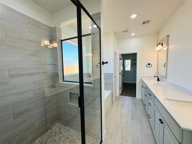 Photo 6 — 2914 Summit Hollow Circle, Norman, OK 73071