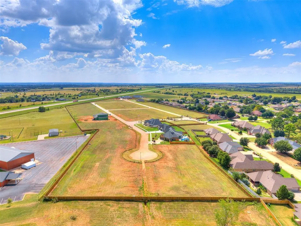 Photo 14 — 3513 Redbud Drive, Chickasha, OK 73018