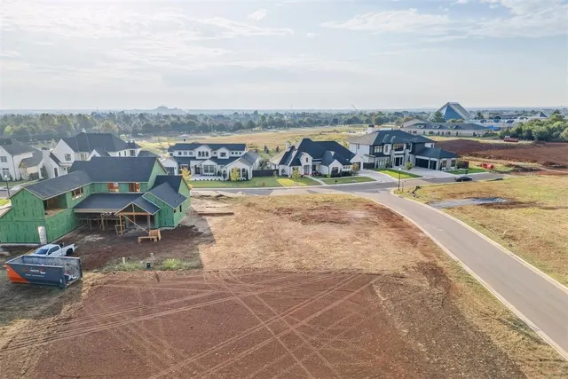 Photo 5 — 14601 St Maurice Drive, Oklahoma City, OK 73142