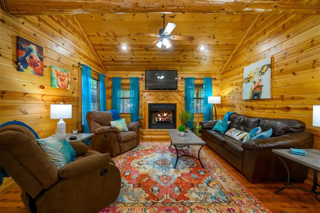 Photo 3 — 141 Lost Oaks Trail, Broken Bow, OK 74728