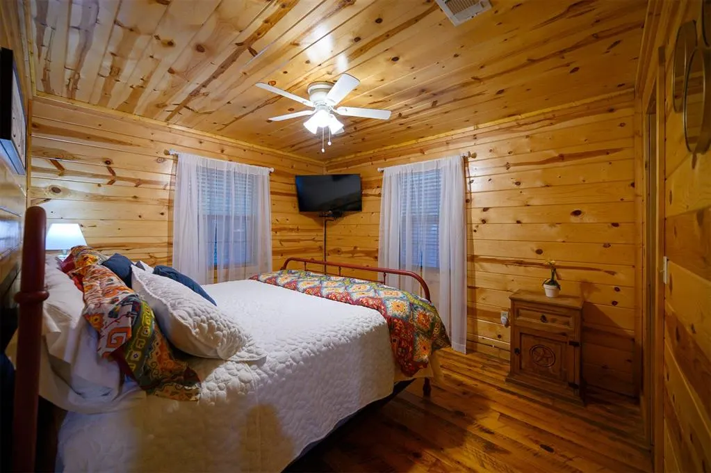 Photo 18 — 141 Lost Oaks Trail, Broken Bow, OK 74728