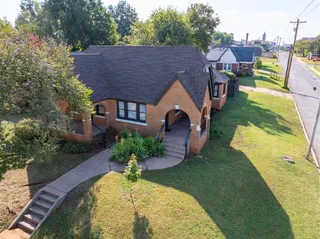 Sold home at 1000 NE 19th Street