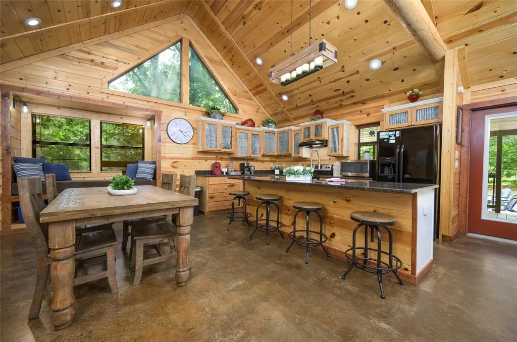 Photo 10 — 46 Banjo Lane, Broken Bow, OK 74728