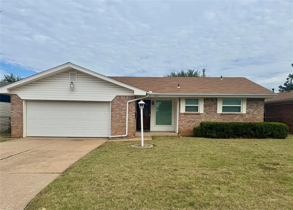 Front exterior — 521 SW 71st Street, Oklahoma City, OK 73139