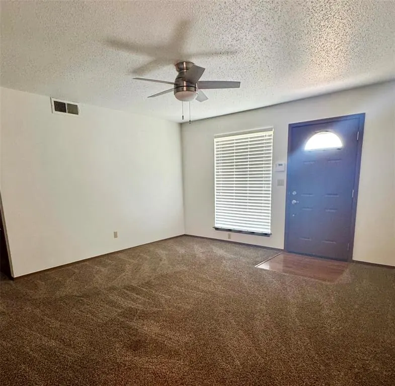 Photo 2 — 521 SW 71st Street, Oklahoma City, OK 73139