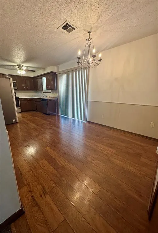 Photo 4 — 521 SW 71st Street, Oklahoma City, OK 73139