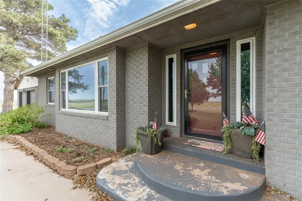 Photo 3 — 8836 US  183 Highway, Custer City, OK 73639