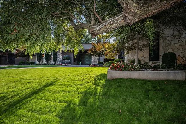 Photo 4 — 1232 Glenbrook Drive, Oklahoma City, OK 73118