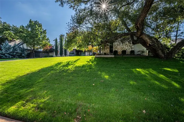 Photo 5 — 1232 Glenbrook Drive, Oklahoma City, OK 73118