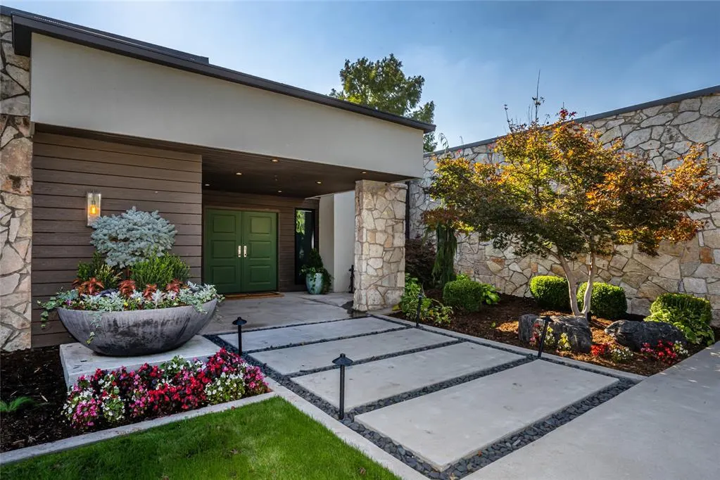 Photo 6 — 1232 Glenbrook Drive, Oklahoma City, OK 73118