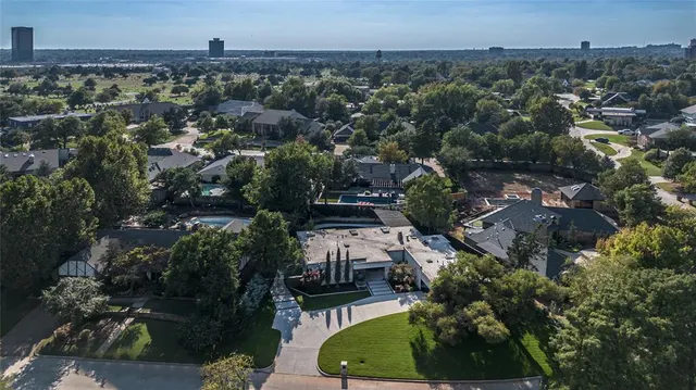 Photo 8 — 1232 Glenbrook Drive, Oklahoma City, OK 73118