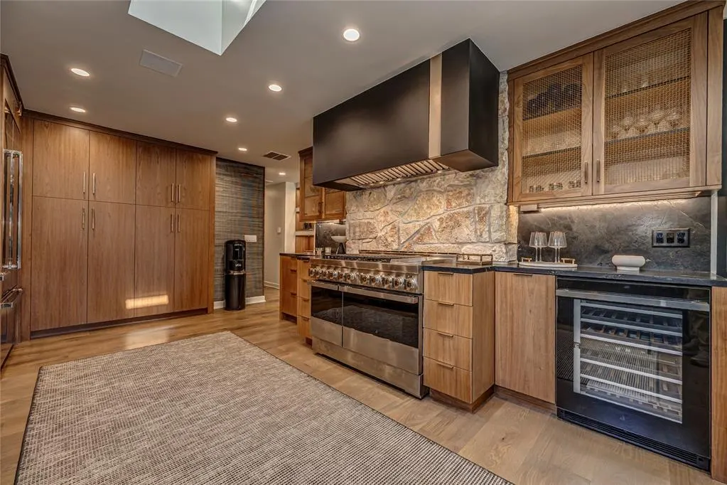 Photo 12 — 1232 Glenbrook Drive, Oklahoma City, OK 73118