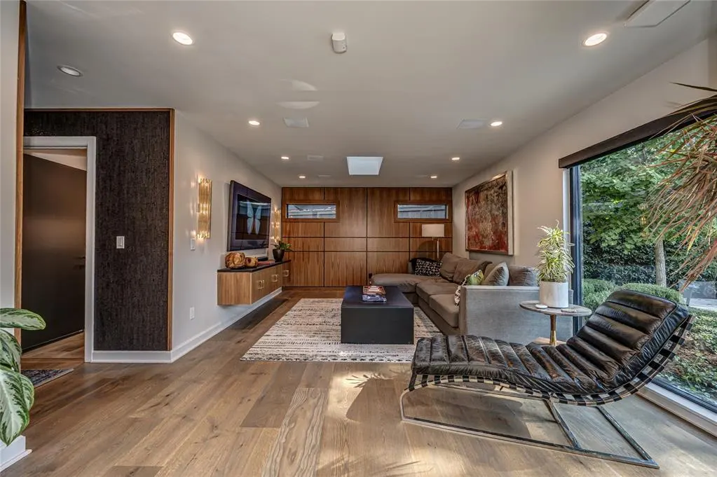 Photo 17 — 1232 Glenbrook Drive, Oklahoma City, OK 73118