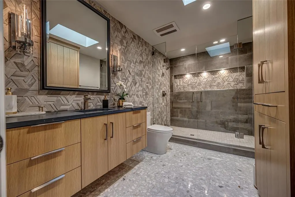 Photo 24 — 1232 Glenbrook Drive, Oklahoma City, OK 73118