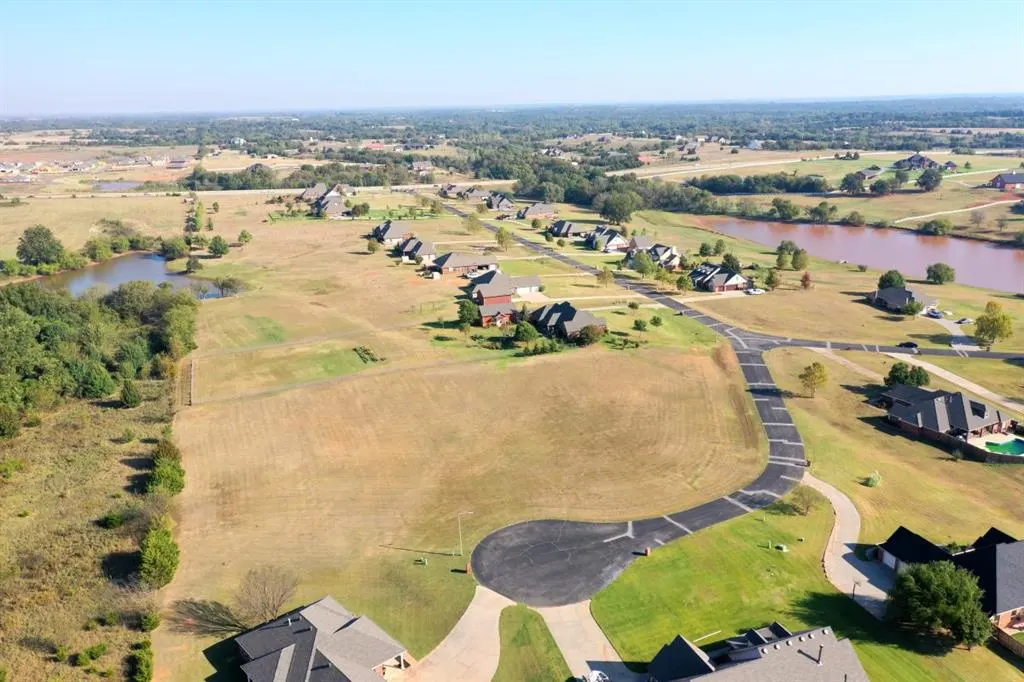 Photo 15 — 4201 Shoreline Drive, Norman, OK 73026