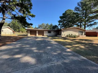 Sold home at 550 Robin Road