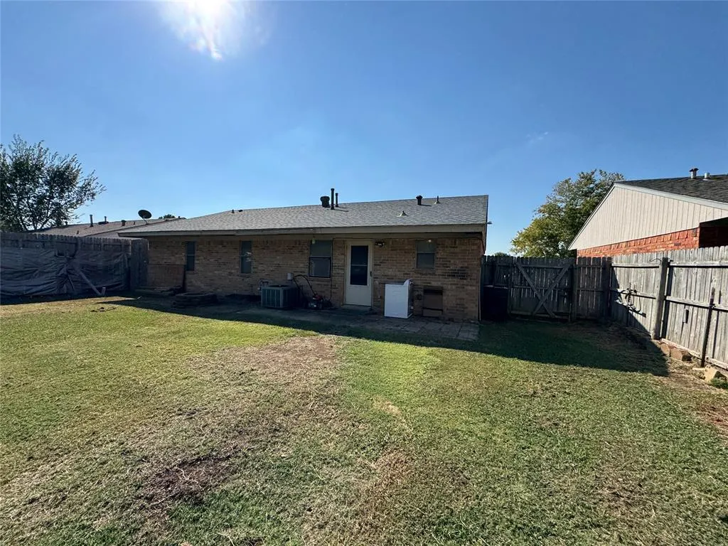 Photo 20 — 1607 Fieldstone, Tecumseh, OK 74873
