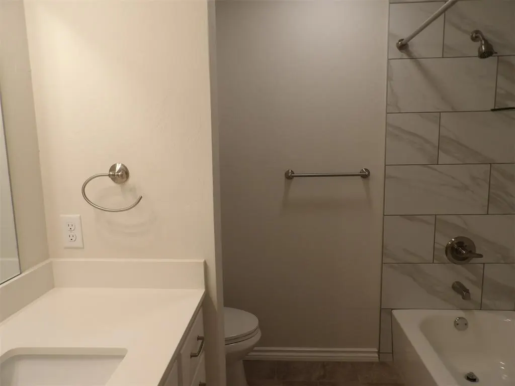 Photo 7 — 1737 NE 11th Street, Oklahoma City, OK 73117