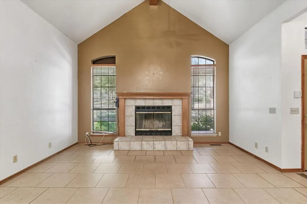 Photo 3 — 14674 Fontella Lane, Edmond, OK 73034