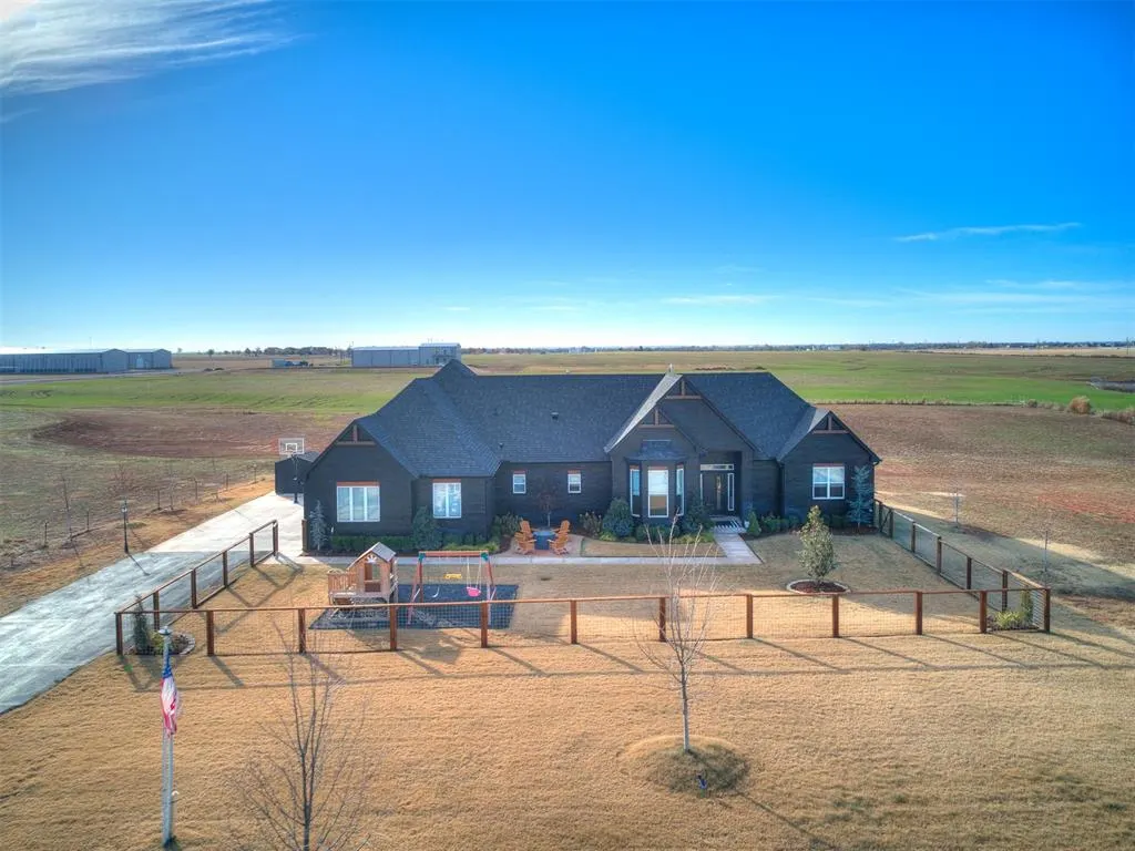 Front exterior — 5870 NE Moffat Road, Piedmont, OK 73078
