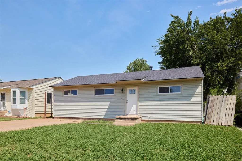 Photo 5 — 809 NW 66th Street, Oklahoma City, OK 73116